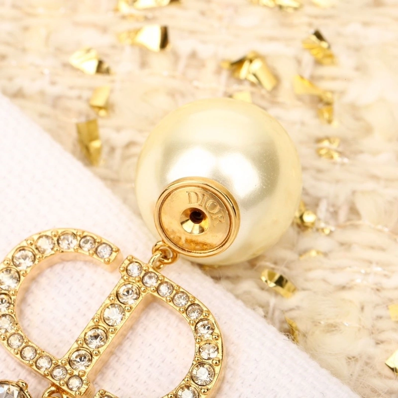 Sophisticated Christian Dxxr Earrings 294930