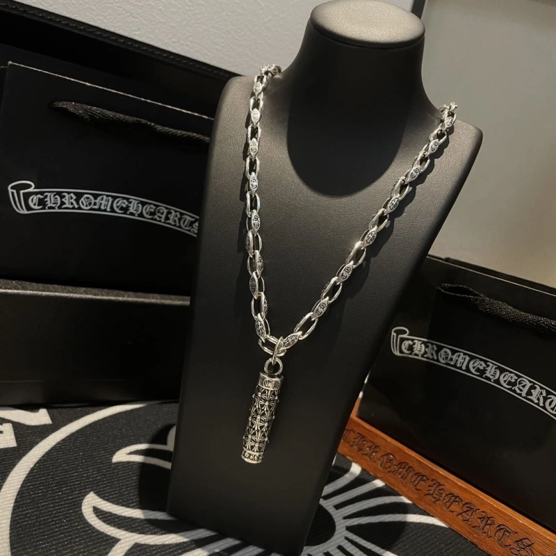 Cozy Chrxmx Hxxrts Necklaces 299792