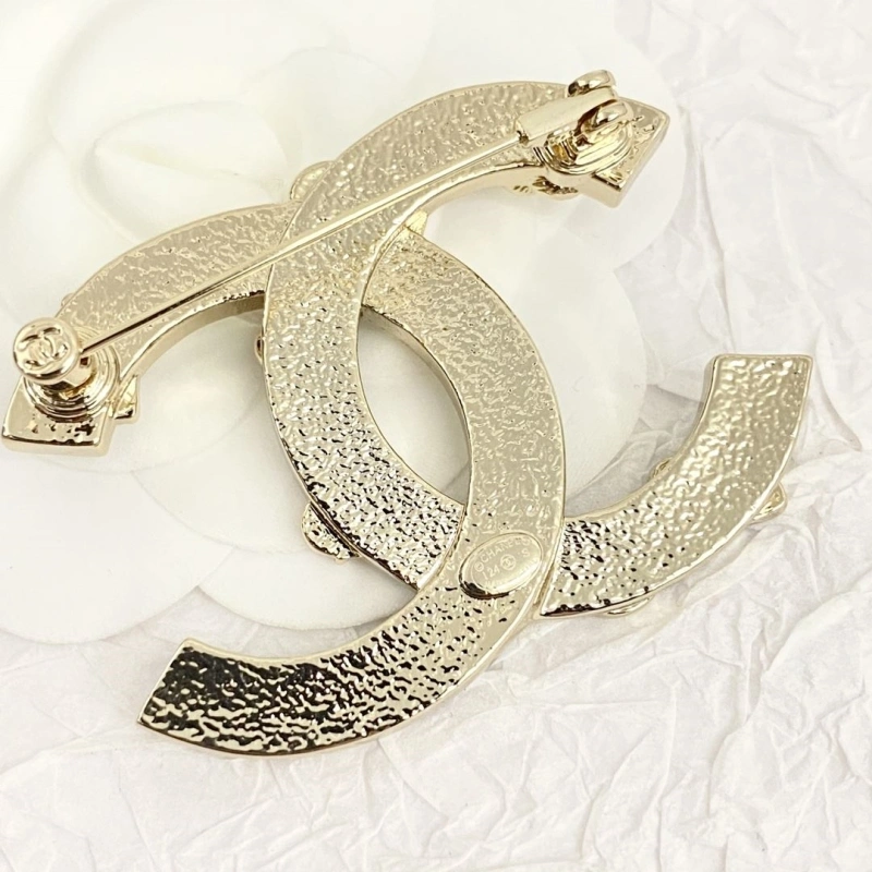 Bold Chxnxl Brooches 289312