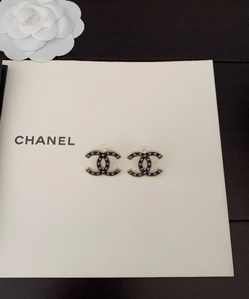 Lightweight Chxnxl Earrings 289035