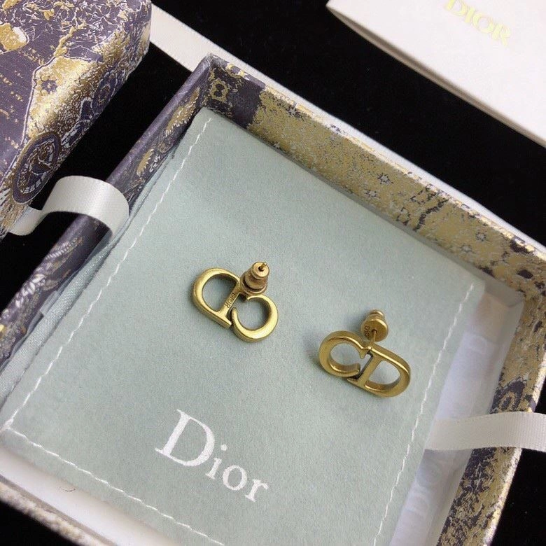 Refined Christian Dxxr Earrings 294919