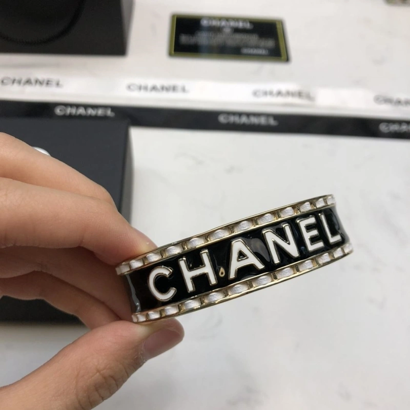 Lightweight Chxnxl Bracelets 289418
