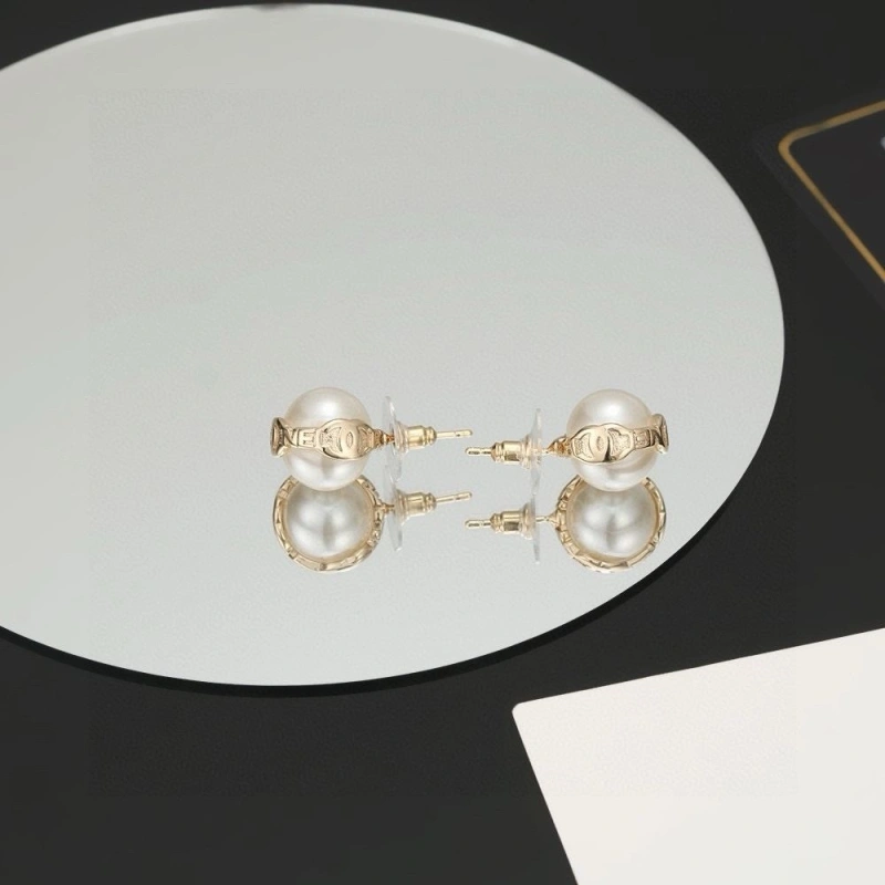 Compact Chxnxl Earrings 289031