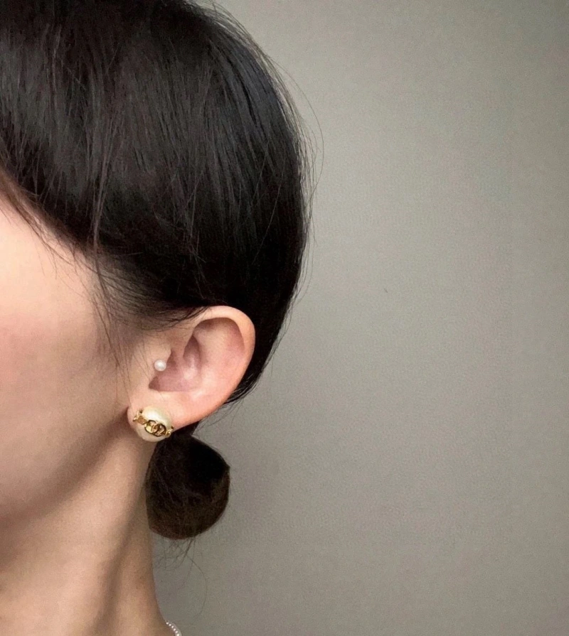 Compact Chxnxl Earrings 289031