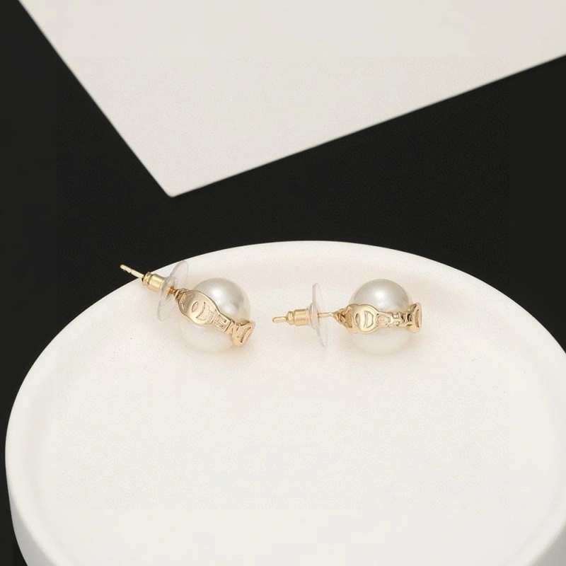 Compact Chxnxl Earrings 289031