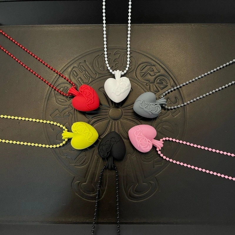 WellDesigned Chrxmx Hxxrts Necklaces 299778