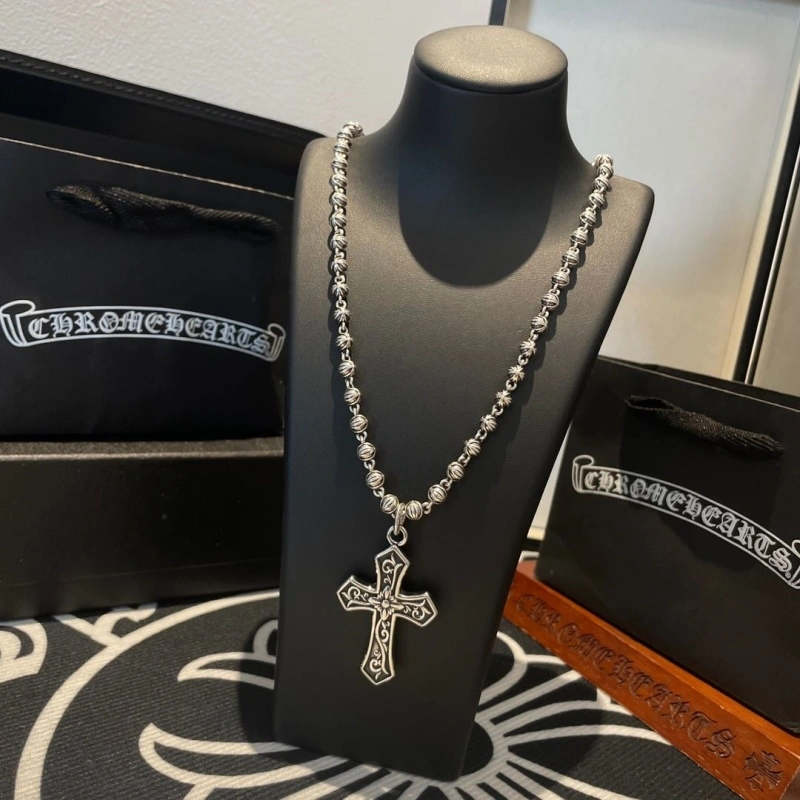 Vibrant Chrxmx Hxxrts Necklaces 299774