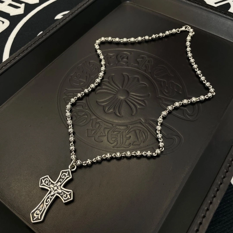 Vibrant Chrxmx Hxxrts Necklaces 299774
