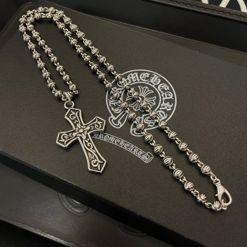 Vibrant Chrxmx Hxxrts Necklaces 299774