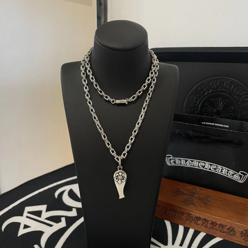 WellDesigned Chrxmx Hxxrts Necklaces 299773