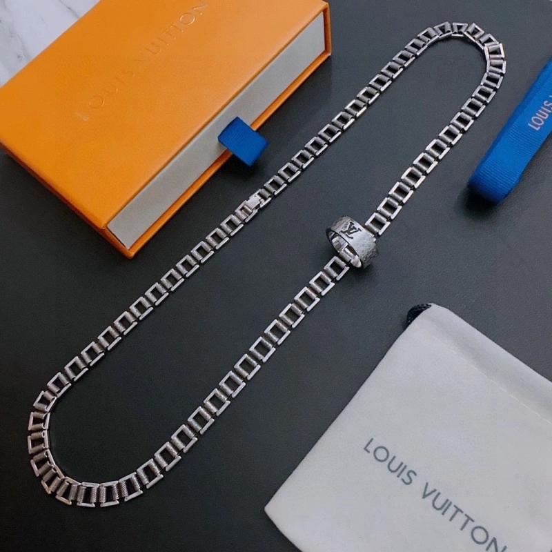 Sleek LX Necklaces 310841