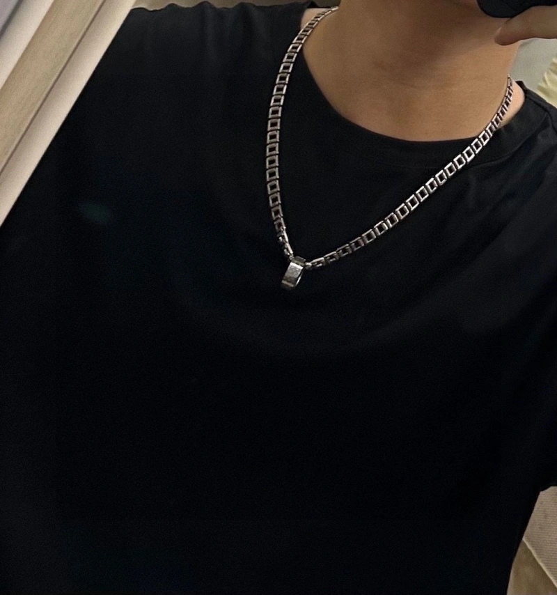 Sleek LX Necklaces 310841