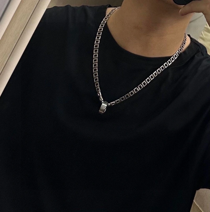Sleek LX Necklaces 310841
