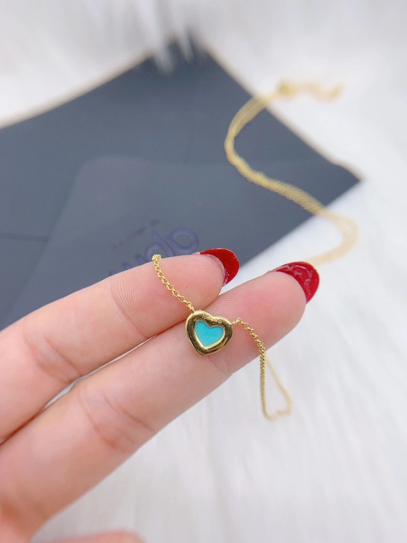 Comfortable Axm Necklaces 281588