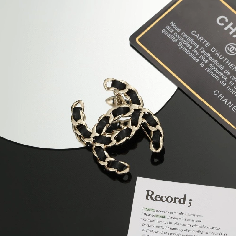 Resilient Chxnxl Brooches 289292
