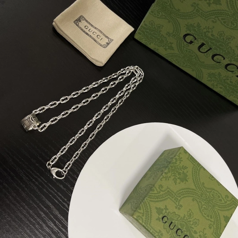 Efficient Gxccx Necklaces 305184