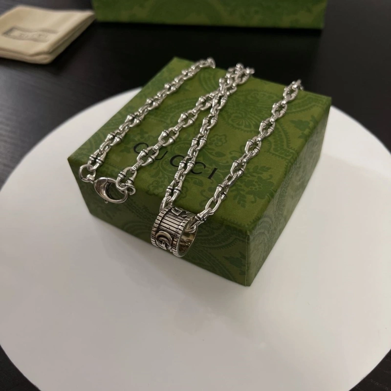 Efficient Gxccx Necklaces 305184