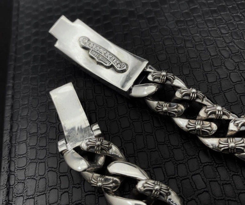 Stylish Chrxmx Hxxrts Bracelets 300193