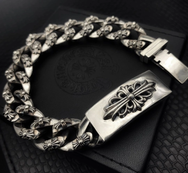 Stylish Chrxmx Hxxrts Bracelets 300193