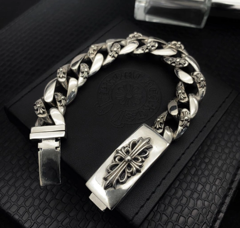 Stylish Chrxmx Hxxrts Bracelets 300193