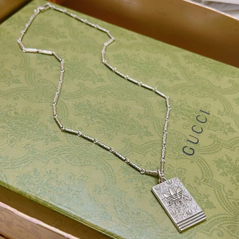 Versatile Gxccx Necklaces 305164