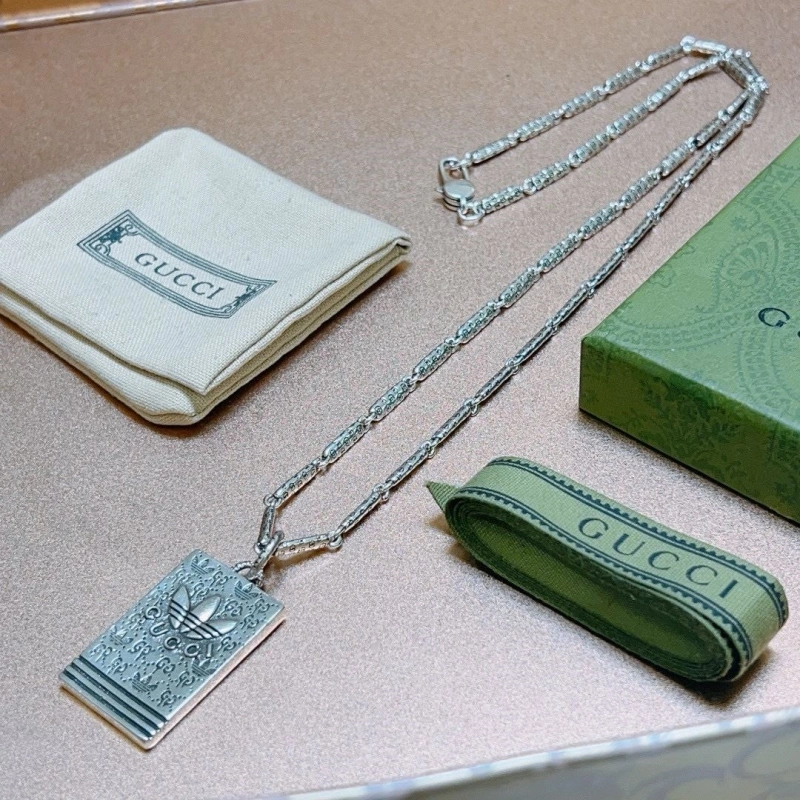 Versatile Gxccx Necklaces 305164