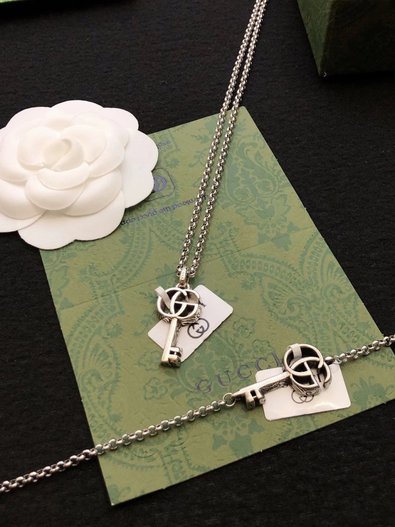 Reliable Gxccx Necklaces 305165