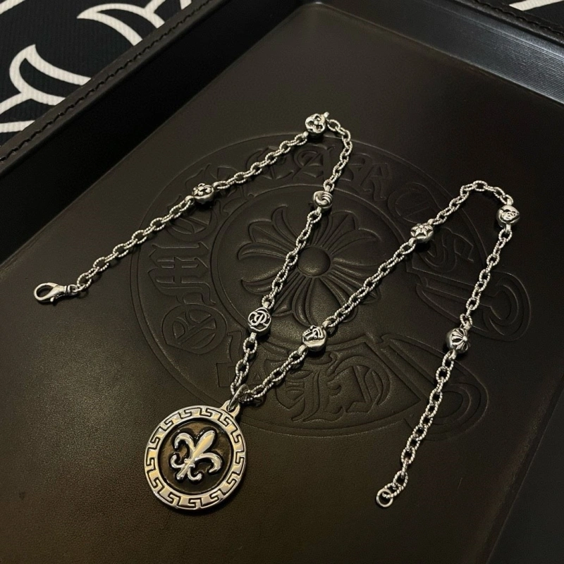 Classic Chrxmx Hxxrts Necklaces 299759