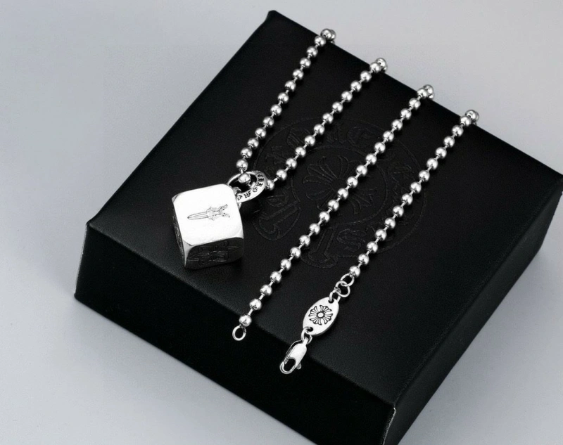 Chrxmx Hxxrts Necklaces Cozy 299752