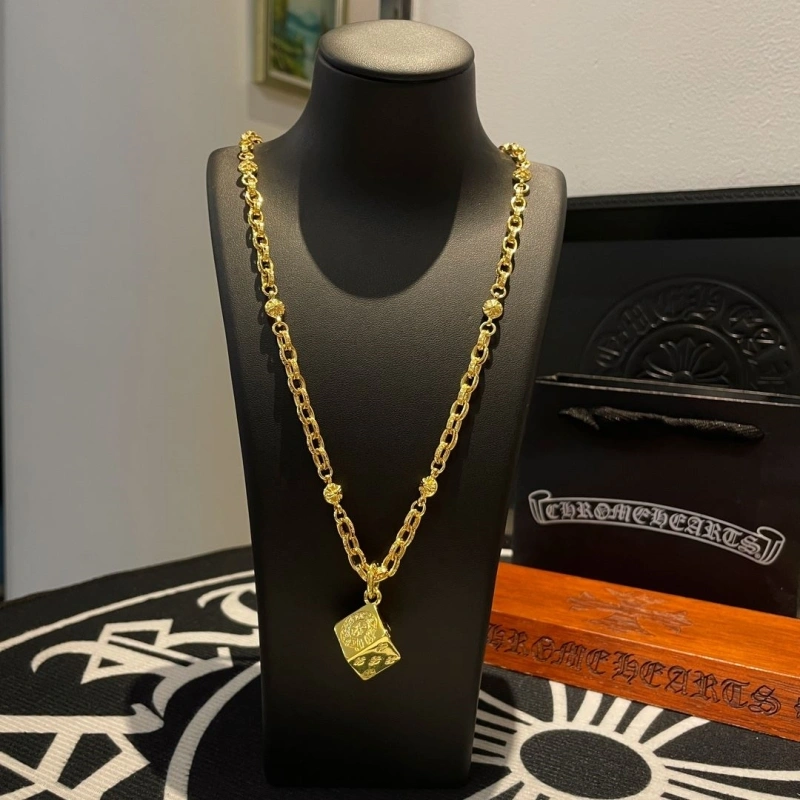 GoodFit Chrxmx Hxxrts Necklaces 299737