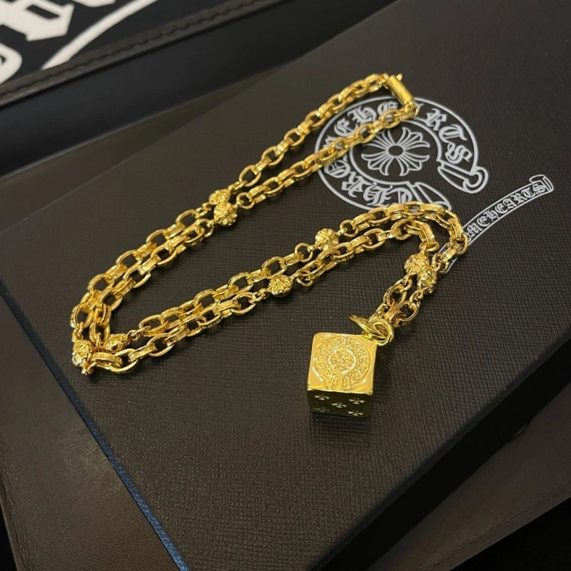 GoodFit Chrxmx Hxxrts Necklaces 299737