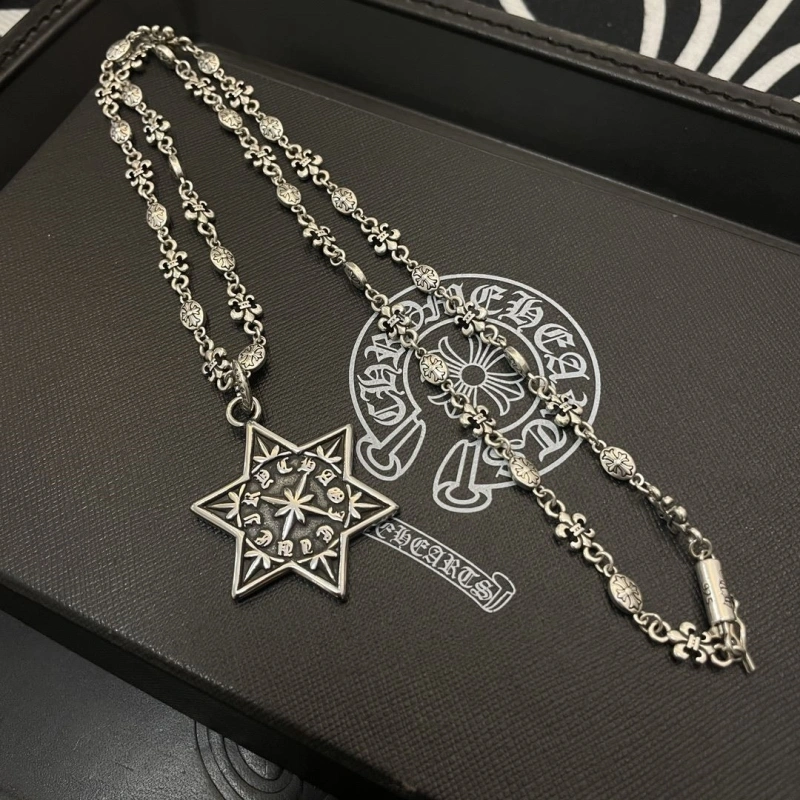 EyeCatching Chrxmx Hxxrts Necklaces 299747