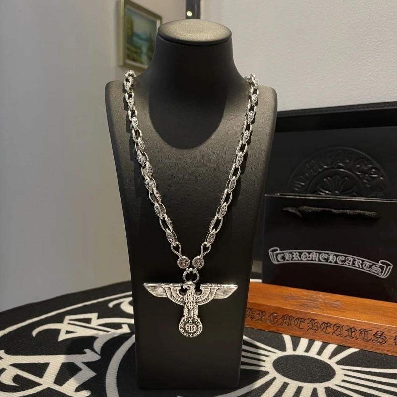 Compact Chrxmx Hxxrts Necklaces 299728