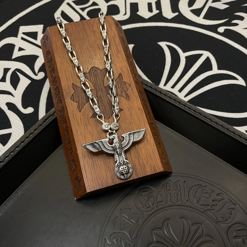 Compact Chrxmx Hxxrts Necklaces 299728