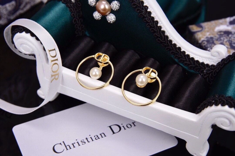 UrbanStyle Christian Dxxr Earrings 294906