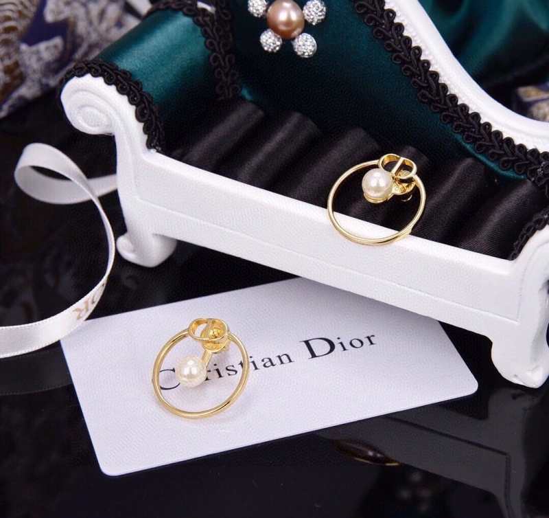 UrbanStyle Christian Dxxr Earrings 294906