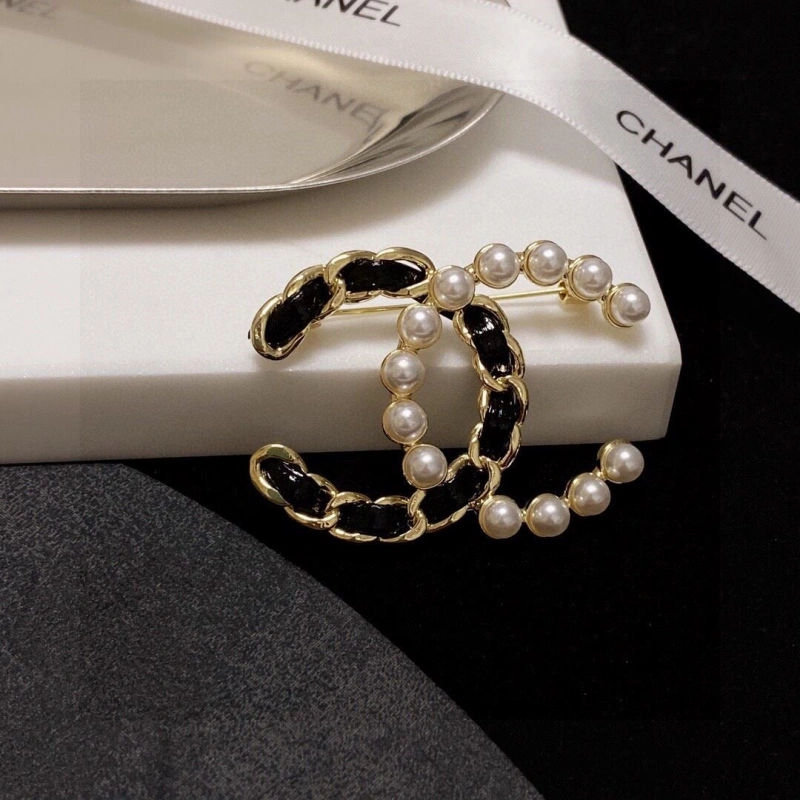 Refined Chxnxl Brooches 289295