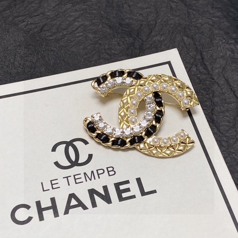 Versatile Chxnxl Brooches 289305