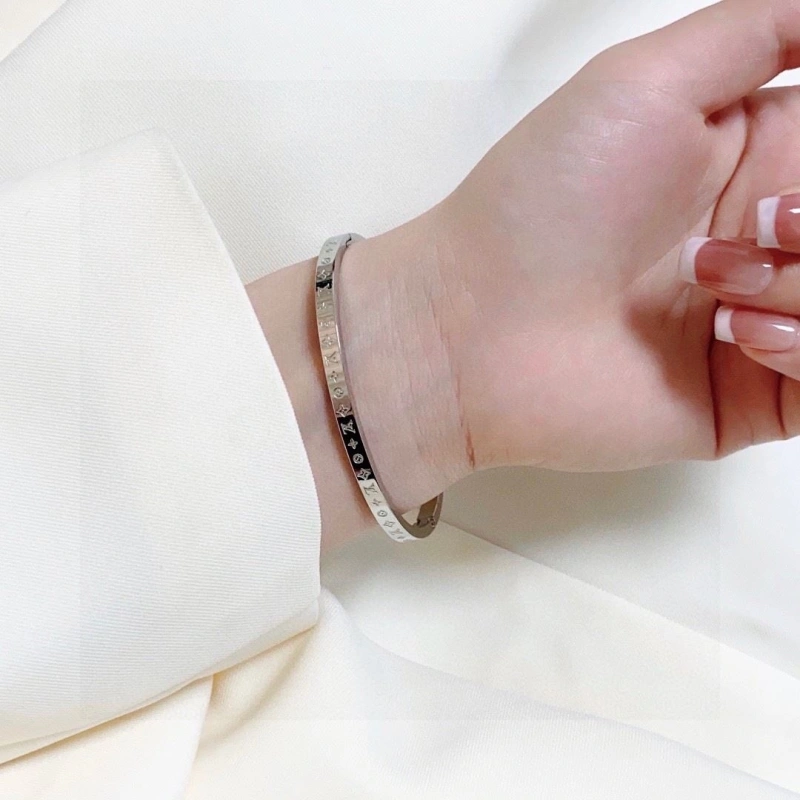 Comfortable LX Bracelets 308326