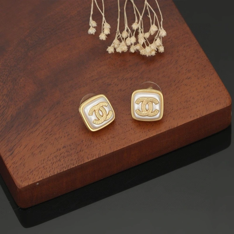 Comfortable Chxnxl Earrings 289004