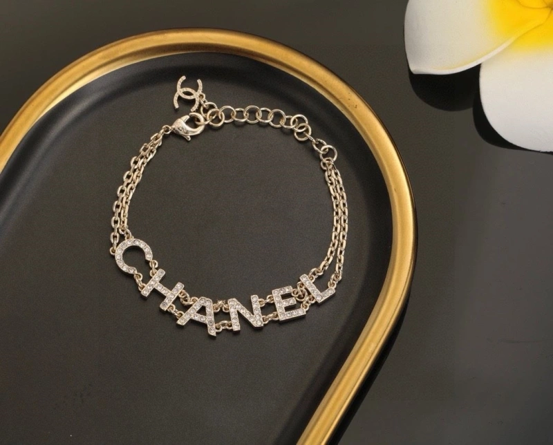 Classic Chxnxl Necklaces 288258