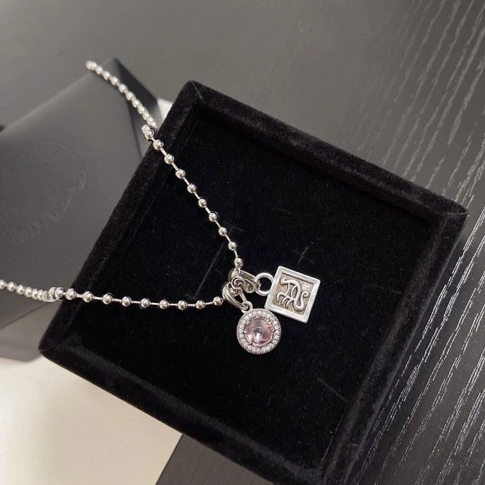 Stylish Chrxmx Hxxrts Necklaces 299727