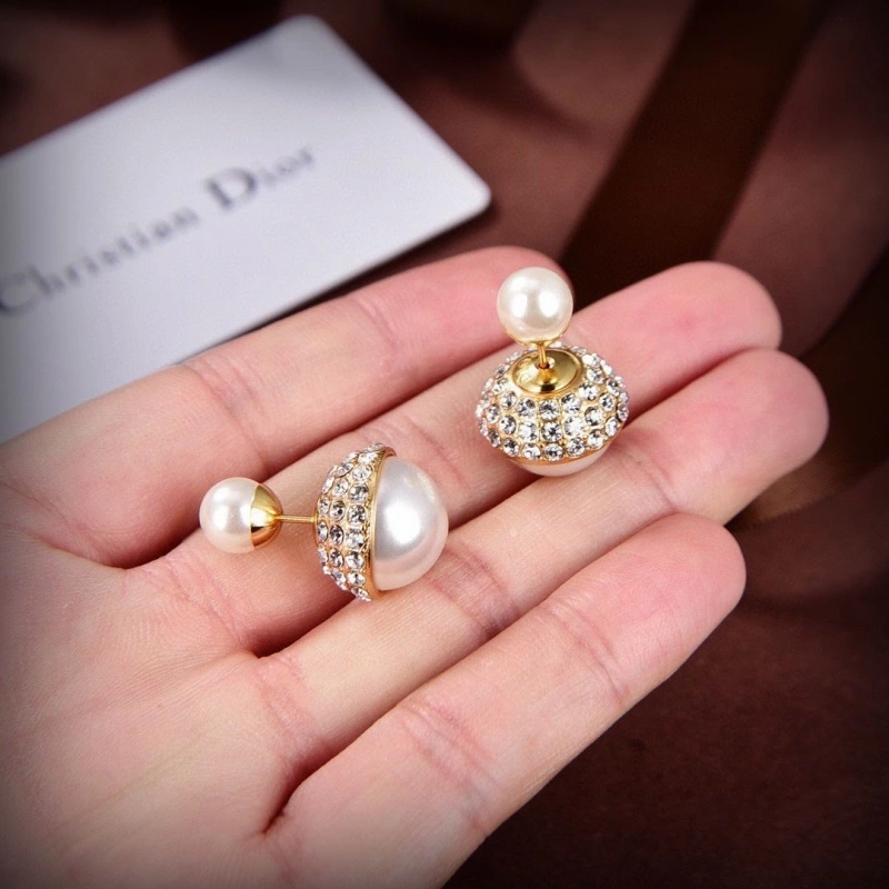 Christian Dxxr Earrings EyeCatching 294915