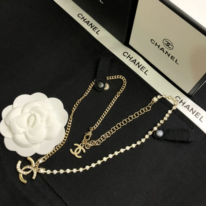 EyeCatching Chxnxl Earrings 288989
