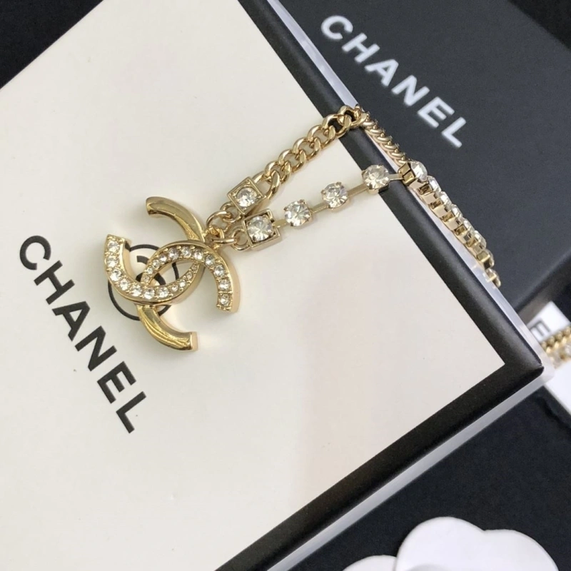 EyeCatching Chxnxl Earrings 288989