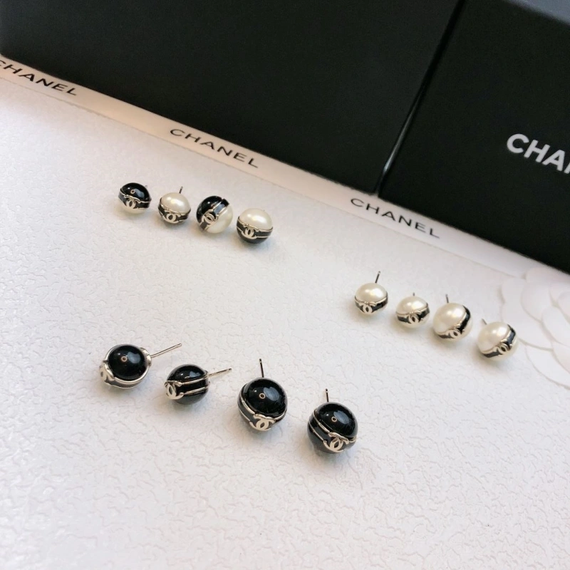 Flexible Chxnxl Earrings 288978