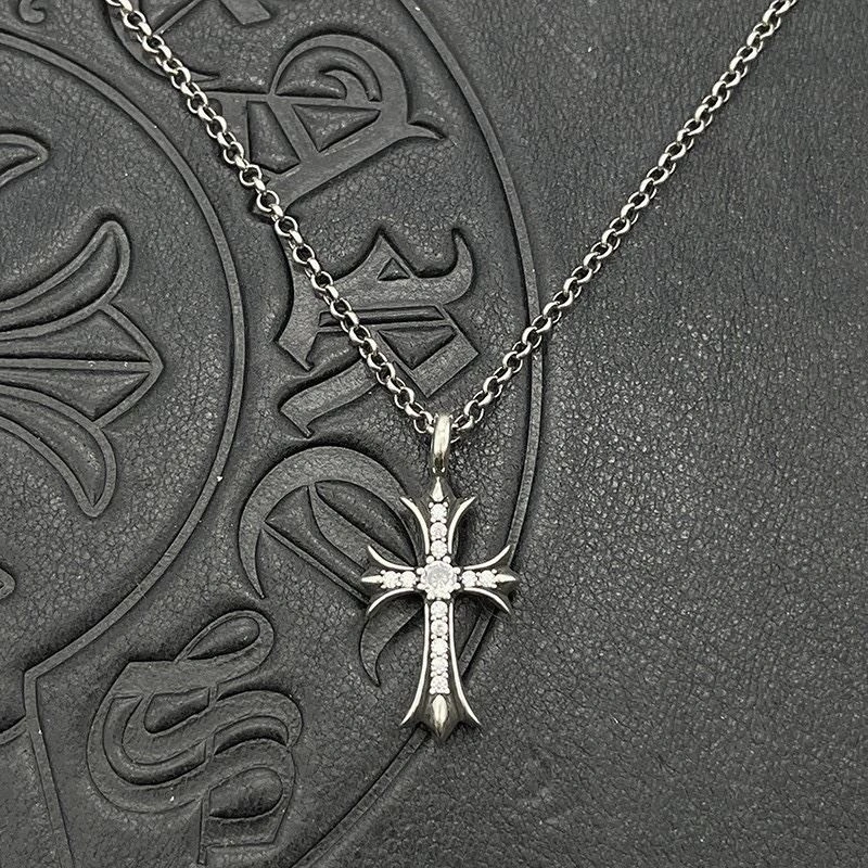 Lightweight Chrxmx Hxxrts Necklaces 299699
