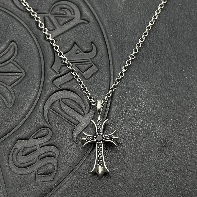 Lightweight Chrxmx Hxxrts Necklaces 299699