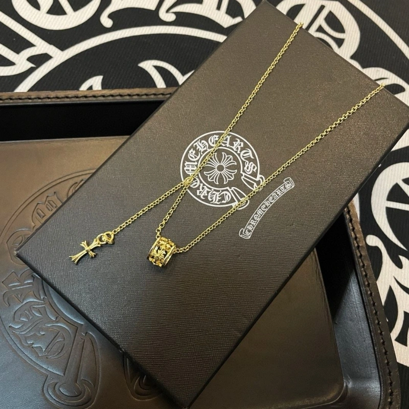 EyeCatching Chrxmx Hxxrts Necklaces 299711