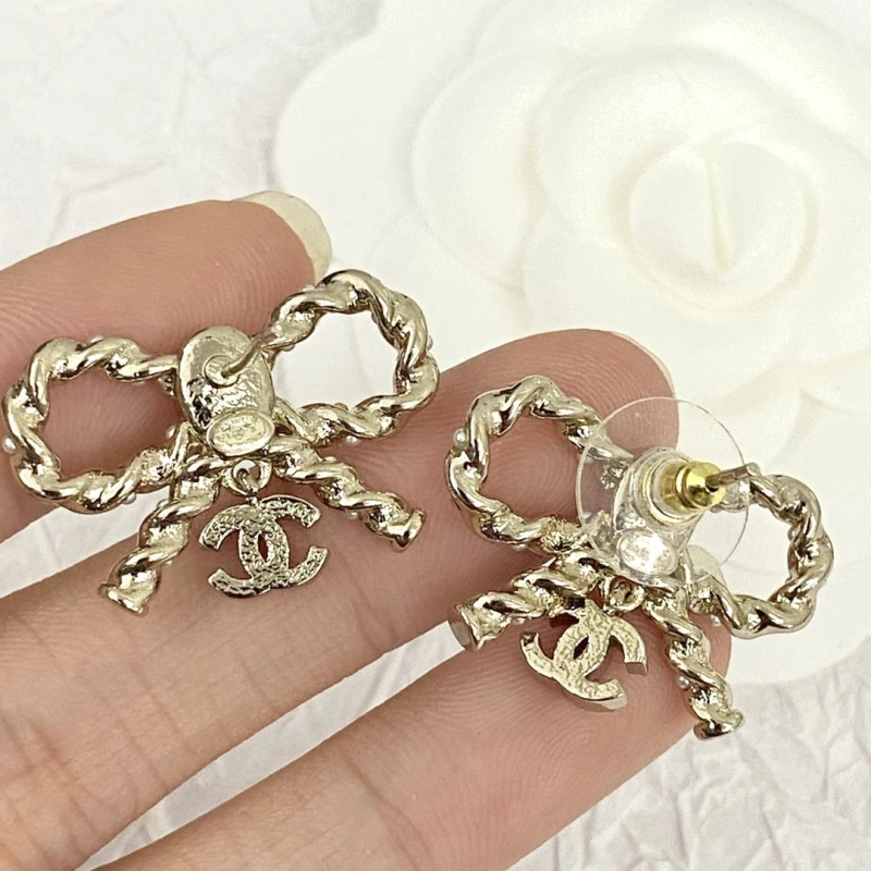 Stylish Chxnxl Earrings 288968